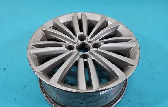 R16 alloy rim
