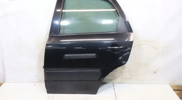 Suzuki SX4 Rear door
