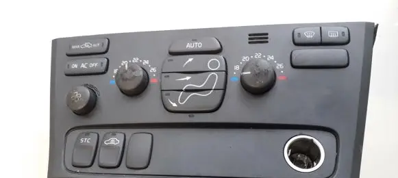 Volvo S60 Climate control unit 8682930 m626430-0071
