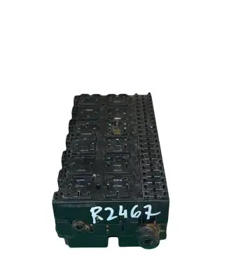 Volkswagen PASSAT B4 Fuse module 357937039
