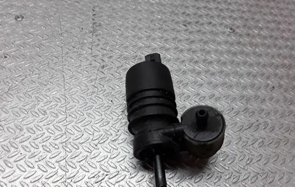 Volkswagen Transporter - Caravelle T4 Windscreen/windshield washer pump