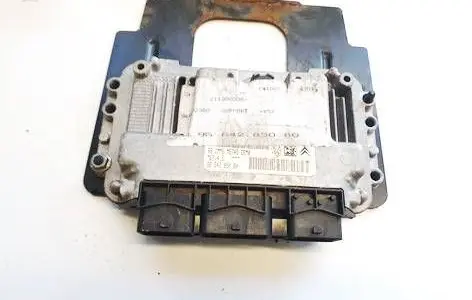 Citroen C4 I Engine control unit/module 9664285080
