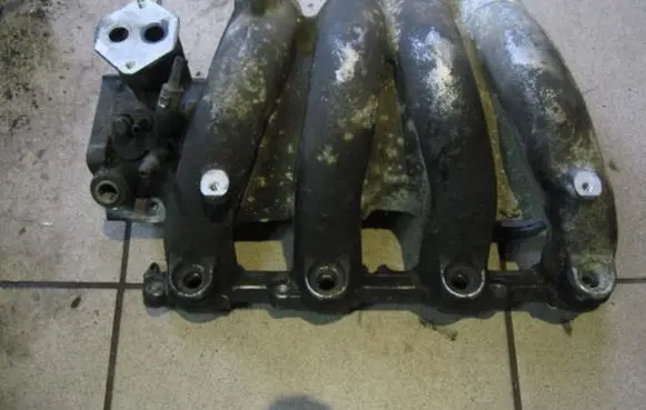 Volvo S40, V40 Intake manifold 9129035