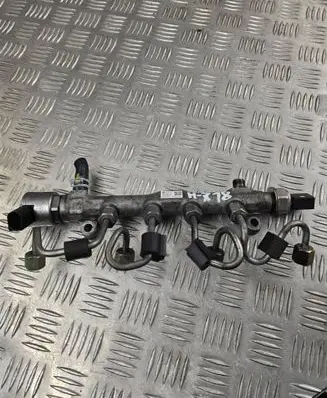 Volkswagen PASSAT B8 Fuel main line pipe 04L089G