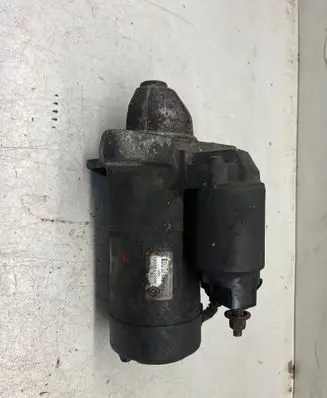 Opel Vivaro Starter motor M001T80681 8200621305A