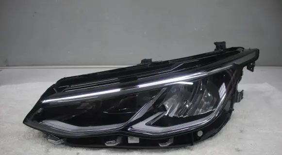Volkswagen Golf VIII Headlight/headlamp 5H1941005C 90150890 8991VN44AA04
