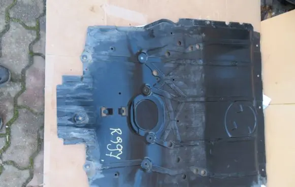 Engine splash shield/under tray