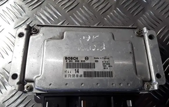 Citroen Xsara Picasso Engine control unit/module 0261206633 9637839580