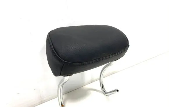 Mercedes-Benz CLS C219 Rear seat headrest 