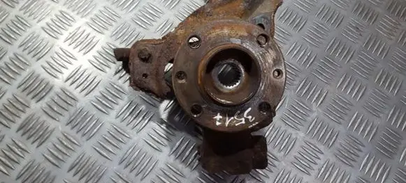 Fiat Punto (176) Front wheel hub