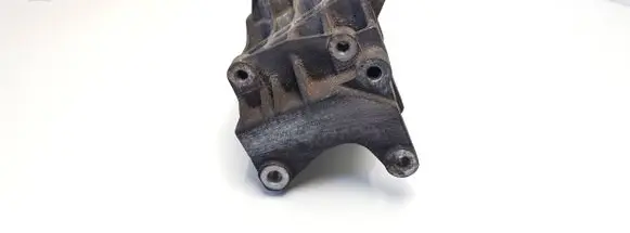 Renault 19 Power steering pump mounting bracket 7700738944