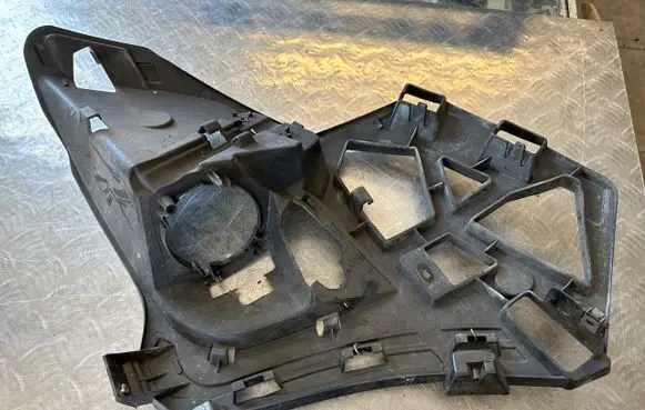 Renault Scenic III - Grand scenic III Front bumper mounting bracket 001033319