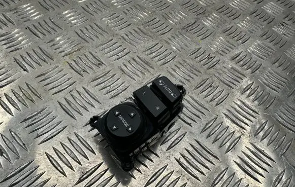 Hyundai Tucson TL Wing mirror switch 93573D3100