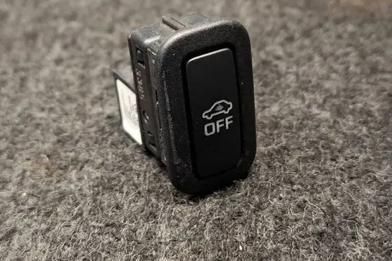 Volkswagen Golf VII Alarm switch 5G0962109