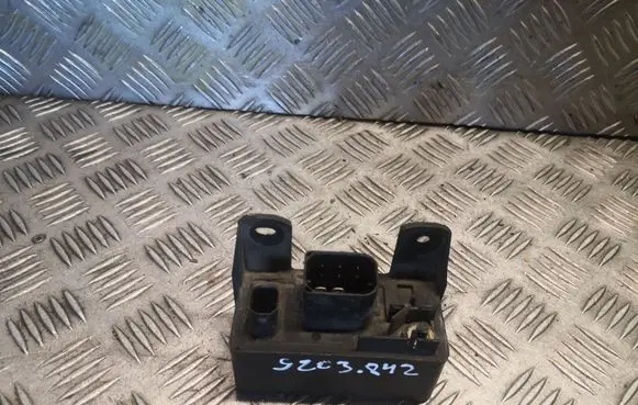 Mercedes-Benz C W203 Glow plug pre-heat relay 0255452832 A0255452832