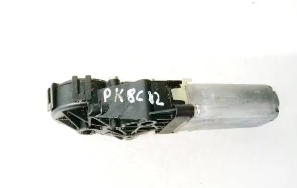 Toyota Avensis T250 Seat adjustment motor 0390203224