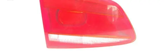 Tailgate rear/tail lights