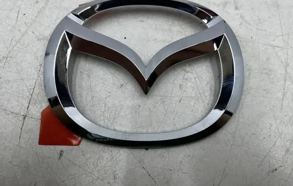 Mazda 2 Manufacturer badge logo/emblem D65151730