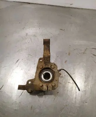 Hyundai Santa Fe Front wheel hub spindle knuckle
