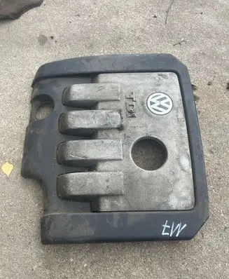 Volkswagen PASSAT B6 Engine cover (trim) 03g103925c