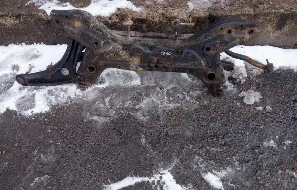 Mitsubishi Colt Front subframe