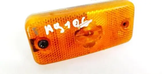 Front fender indicator light