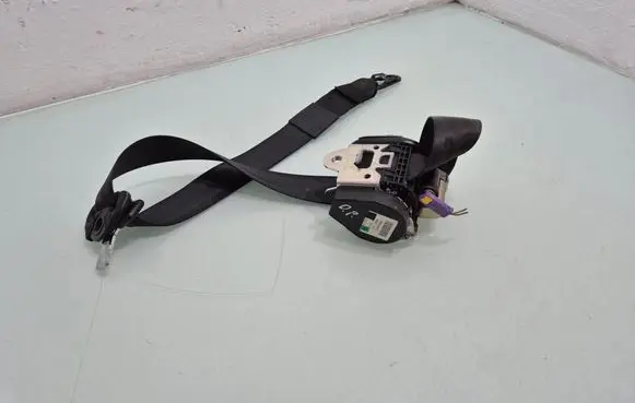 Audi A6 S6 C6 4F Front seatbelt 4F0857706