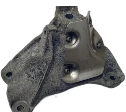 BMW 5 G60 G61 Engine mounting bracket 
