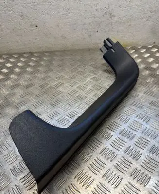 Toyota Proace Tailgate trim 98102351