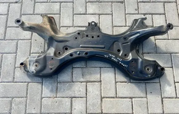 Toyota Corolla Verso AR10 Front subframe
