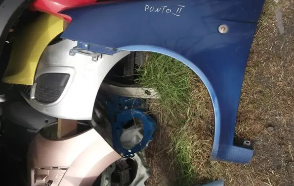 Fiat Punto (188) Fender