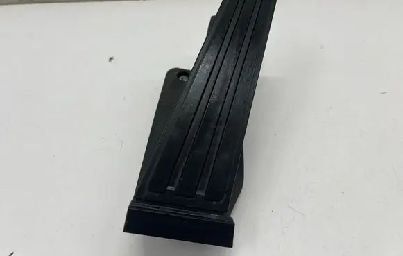 Porsche Taycan 9J1 Accelerator throttle pedal 9J1721507