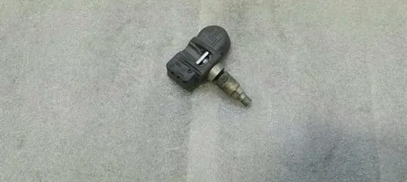 Mercedes-Benz CLS C219 Tire pressure sensor A0035400217