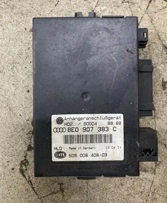 Audi A4 S4 B6 8E 8H Tow bar trailer control unit/module 8E0907383C