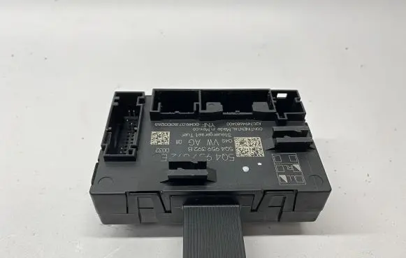 Volkswagen Jetta VII Door control unit/module 5Q4959392E