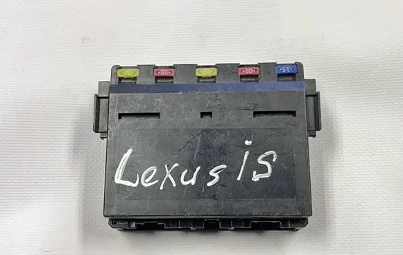 Lexus IS 200-300 Other relay 8921153020