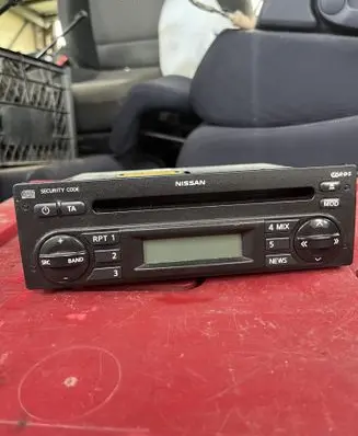 Radio/CD/DVD/GPS head unit