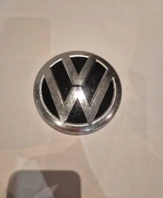 Volkswagen Polo VI Manufacturer badge logo/emblem 2G0853601B