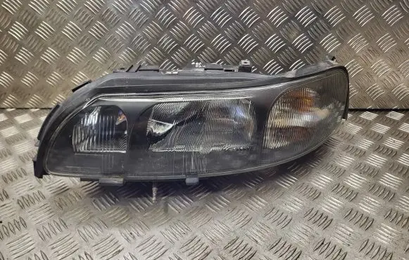 Volvo S60 Headlight/headlamp