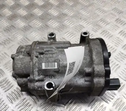 Toyota RAV 4 (XA50) Air conditioning (A/C) compressor (pump) 8837033040