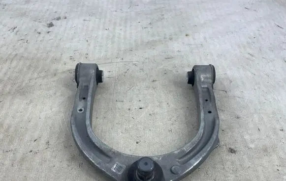 BMW 7 G11 G12 Front upper control arm/wishbone 6864374