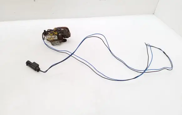 Loading door lock