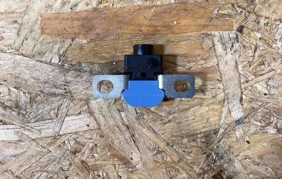 Mercedes-Benz EQS V297 Fuse module N000000008989