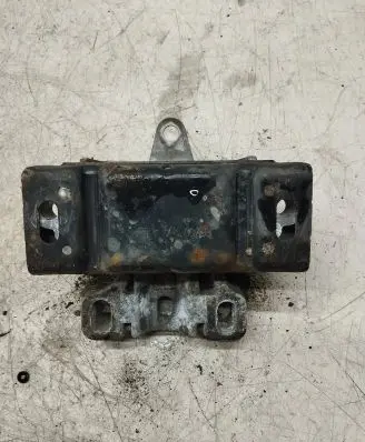 Skoda Octavia Mk1 (1U) Engine mount bracket 1J0199555