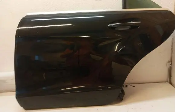 Mercedes-Benz CLS C218 X218 Rear door A2187320310