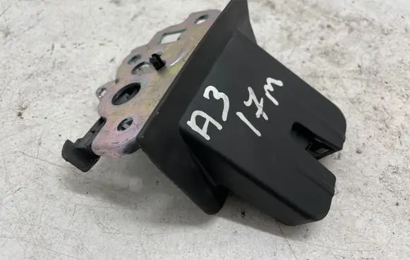 Audi A3 S3 8V Tailgate/trunk/boot lock/catch/latch 8R0827505A
