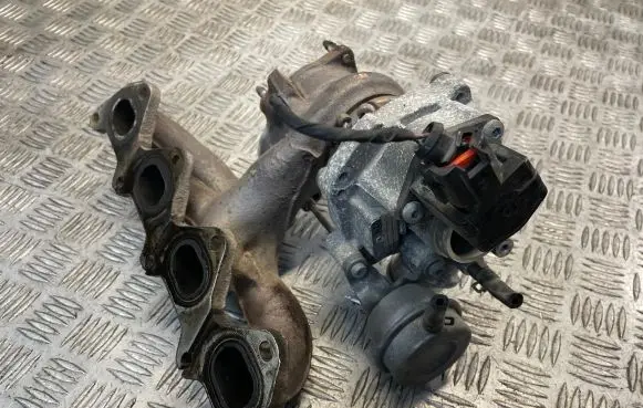 Volkswagen PASSAT B7 Turbo 03C145702B K031174 3A50205197
