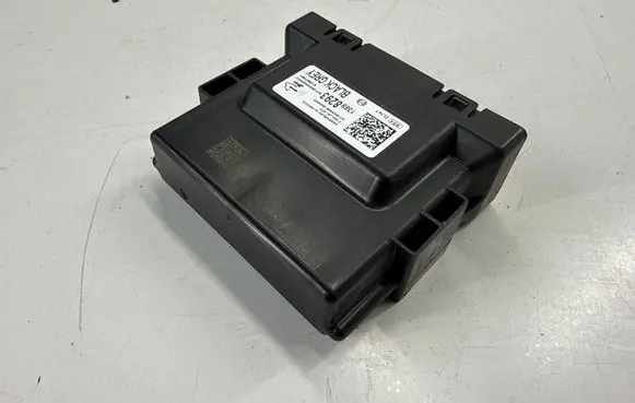 Chevrolet Camaro Parking PDC control unit/module 13598293 812857993