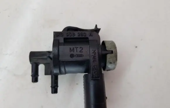Audi A4 S4 B8 8K Turbo solenoid valve 1K0906283