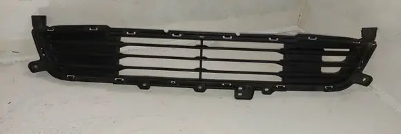 Mitsubishi Outlander Front bumper lower grill 6402A233